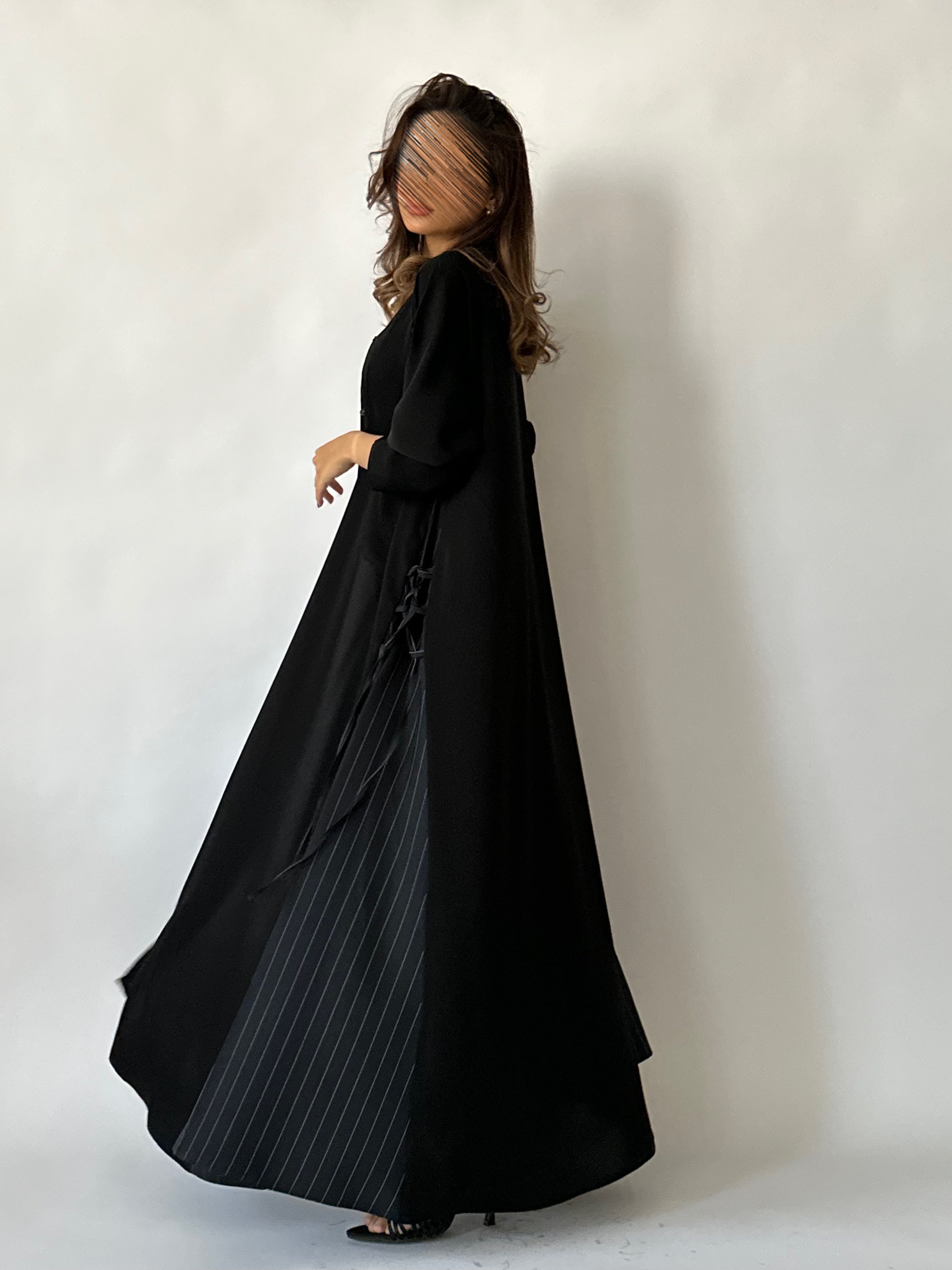 عباية جديلة أسود - Bateel Abaya